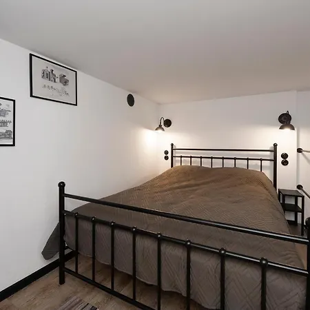 Promised Land - Piotrkowska 37 *