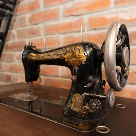 Promised Land - Piotrkowska 37 Łódź