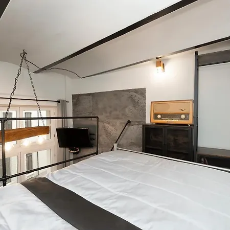 Promised Land - Piotrkowska 37 * Łódź