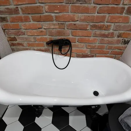 Promised Land - Piotrkowska 37 Łódź