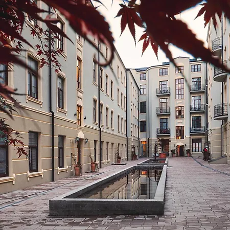 Promised Land - Piotrkowska 37 * Lodz