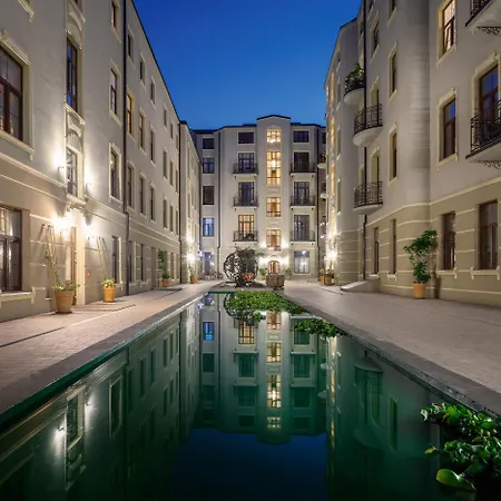 Promised Land - Piotrkowska 37 *