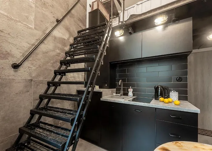 Promised Land - Piotrkowska 37 * Łódź