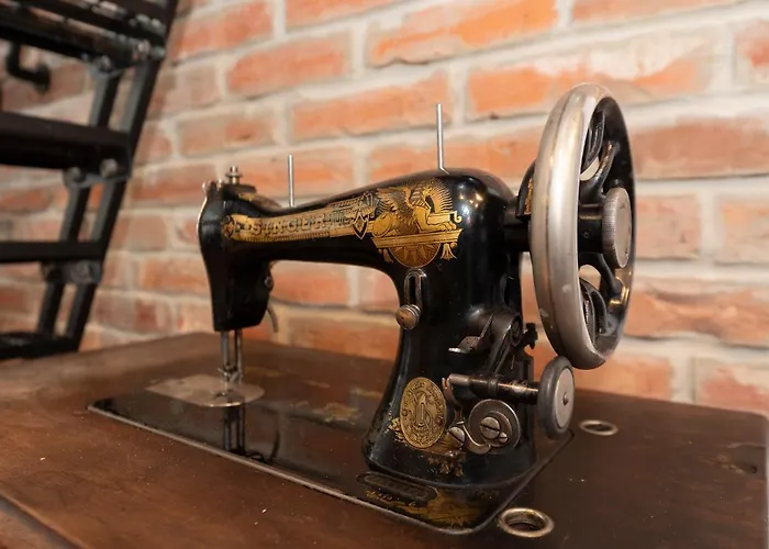 Promised Land - Piotrkowska 37 Łódź