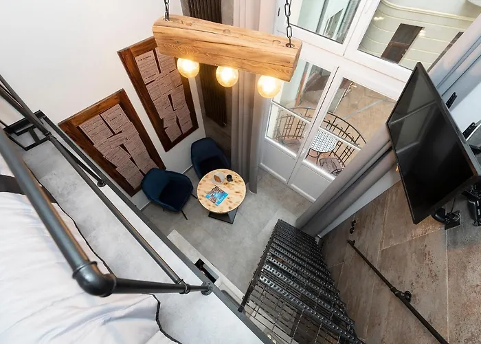 Promised Land - Piotrkowska 37 * Łódź