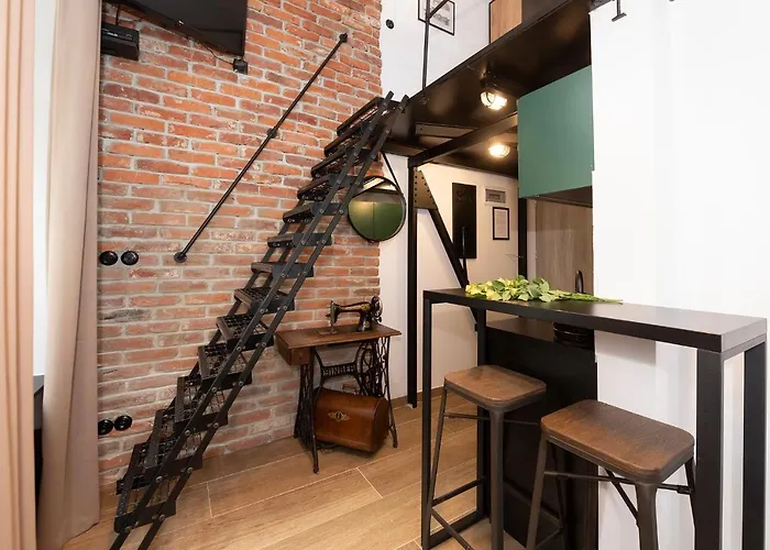 Promised Land - Piotrkowska 37