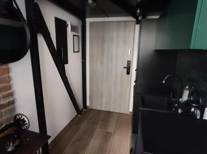 Promised Land - Piotrkowska 37 Łódź